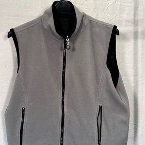 Women's Medium Gray REVERSIBLE Casual Corner Vest